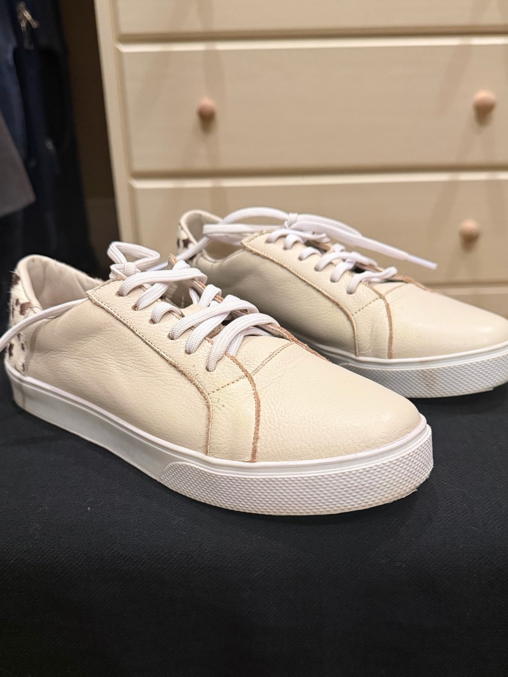 Kanna Cream Leather Star Calf Hair Sneakers size 7